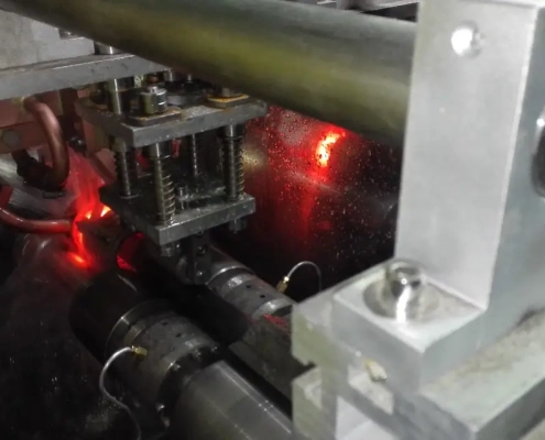 자동차 충돌방지빔 파이프 유도가열처리 생산라인-2 Automotive anti-collision beam pipe induction heating treatment production line-2