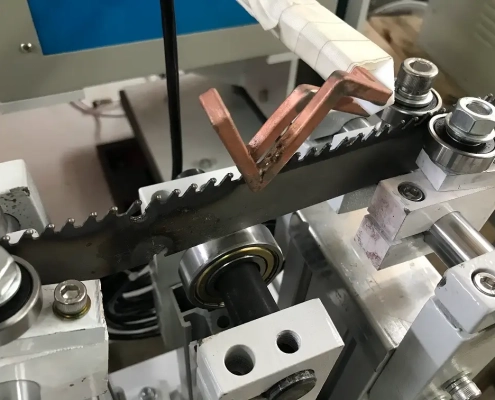 Sägeblatt-Induktions-Abschreckbehandlungsmaschine Saw Blade Induction Quenching Treatment Machine