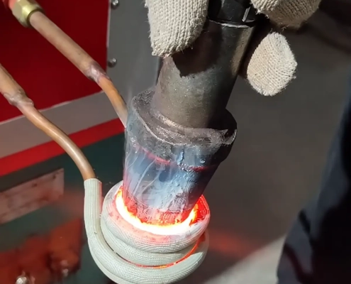 Induktionsheizsystem zur Entfernung von Hartmetallspitzen1 Induction Heating System for Carbide Tip Removal1